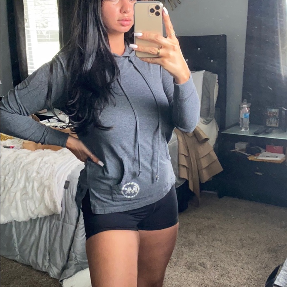 Long sleeve Michael Kors w/ hood